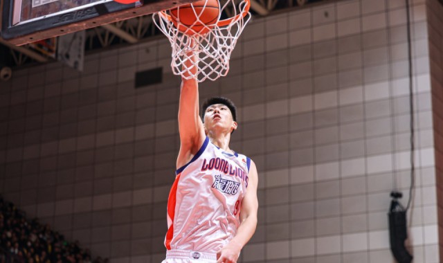 b体育-CBA季后赛还剩最后一个名额！三队疯狂卡位，广州有望成为大黑马